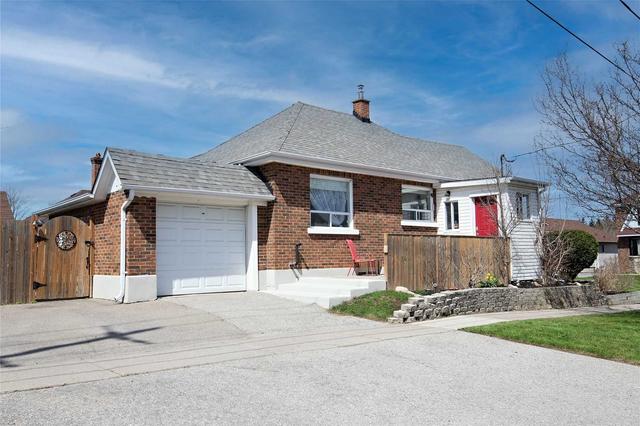 128 Cadillac Ave N, House detached with 2 bedrooms, 2 bathrooms and 4 parking in Oshawa ON | Image 24