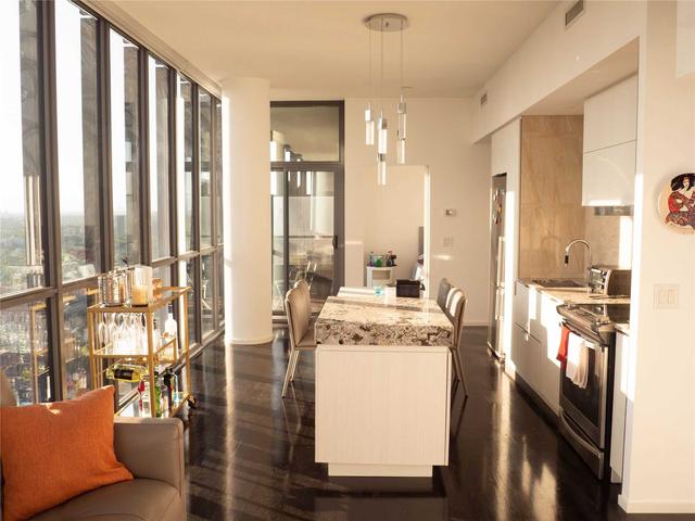 4704 - 101 Charles St E, Condo with 2 bedrooms, 2 bathrooms and 1 parking in Toronto ON | Image 8