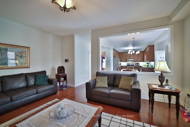 57 Credo Dr, House detached with 4 bedrooms, 4 bathrooms and 6 parking in Vaughan ON | Image 4