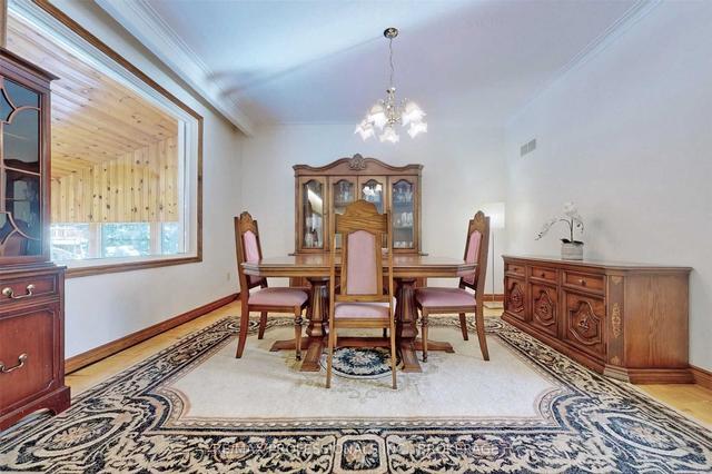 12 Sherin Crt, House detached with 3 bedrooms, 3 bathrooms and 7 parking in Toronto ON | Image 6