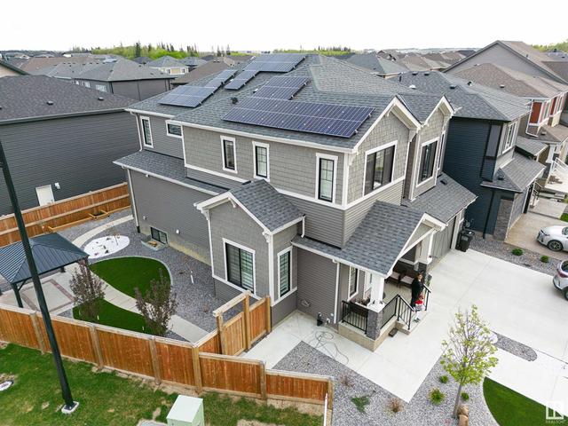8330 Mayday Li Sw, House detached with 4 bedrooms, 4 bathrooms and null parking in Edmonton AB | Image 2