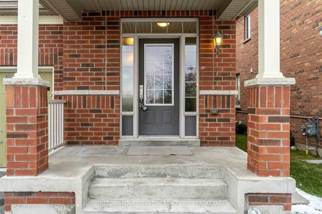 104 Hanson Cres, House attached with 3 bedrooms, 3 bathrooms and 2 parking in Milton ON | Image 12