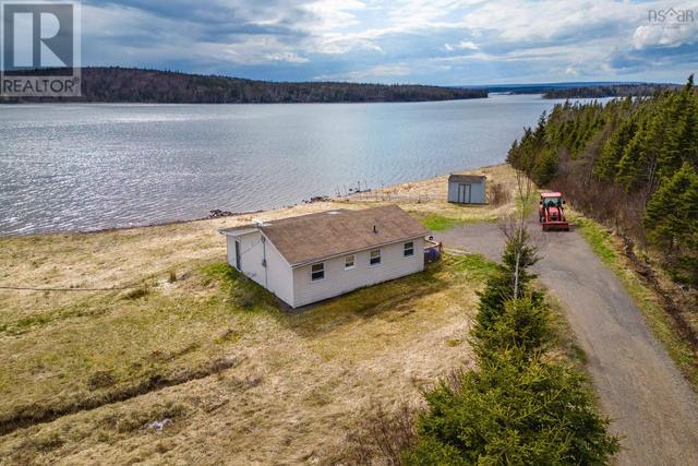 12795 Highway 4 Highway, House detached with 2 bedrooms, 1 bathrooms and null parking in Richmond, Subd. B NS | Image 35