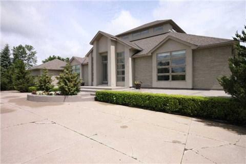 4235 Ennisclare Dr, House detached with 4 bedrooms, 4 bathrooms and 20 parking in Milton ON | Image 2
