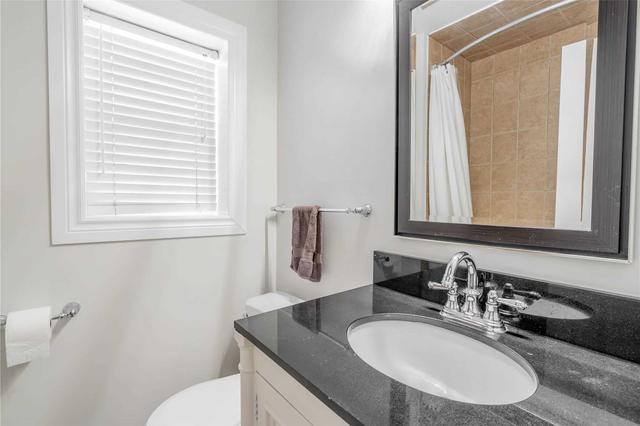 907 Islington Ave, House detached with 2 bedrooms, 2 bathrooms and 6 parking in Toronto ON | Image 8