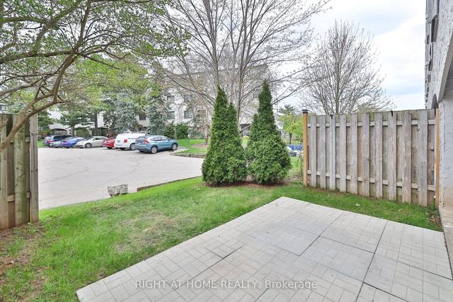 43 - 1016 Falgarwood Dr, Townhouse with 3 bedrooms, 1 bathrooms and 1 parking in Oakville ON | Image 15