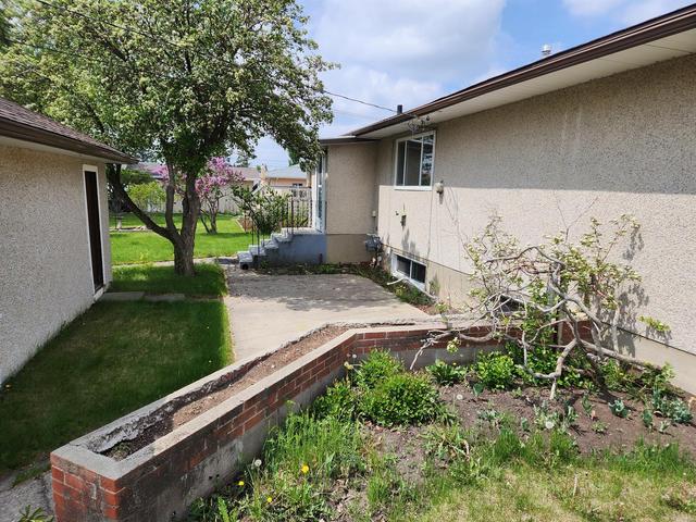 5301 44 Street, House detached with 4 bedrooms, 2 bathrooms and 1 parking in Olds AB | Image 4