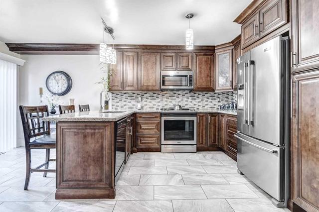 22 Salonica Rd, House detached with 3 bedrooms, 3 bathrooms and 2 parking in Brampton ON | Image 9