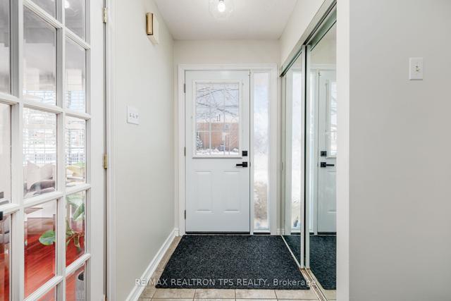 38 - 10 Bassett Blvd, Townhouse with 3 bedrooms, 3 bathrooms and 2 parking in Whitby ON | Image 20