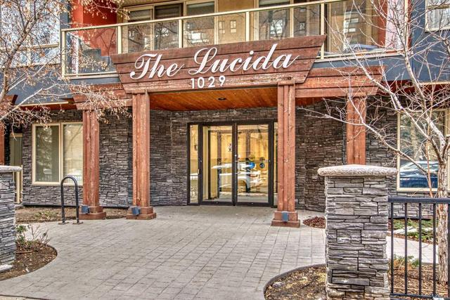 404 - 1029 15 Avenue Sw, Condo with 3 bedrooms, 2 bathrooms and 1 parking in Calgary AB | Image 2