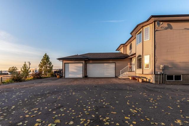 1511 Eagle View Place Sw, House detached with 6 bedrooms, 4 bathrooms and null parking in Medicine Hat AB | Image 49