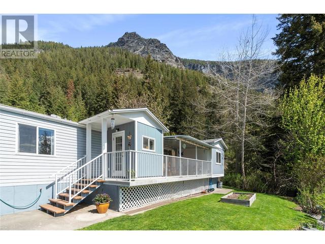 4 - 3959 Sunnybrae Canoe Point Road, House other with 3 bedrooms, 1 bathrooms and 4 parking in Columbia Shuswap C BC | Image 34