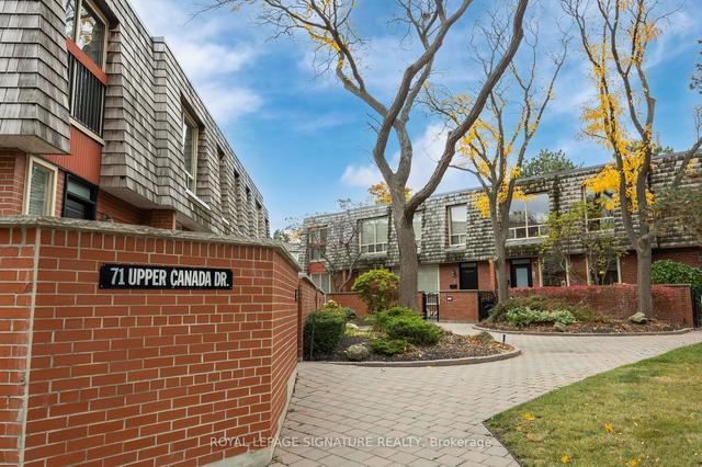 4 - 71 Upper Canada Dr, Townhouse with 2 bedrooms, 2 bathrooms and 1 parking in Toronto ON | Image 1