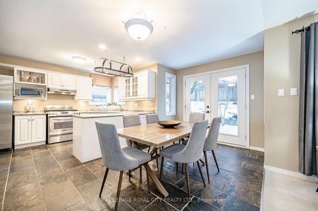 42 Peartree Cres, House detached with 3 bedrooms, 4 bathrooms and 6 parking in Guelph ON | Image 6