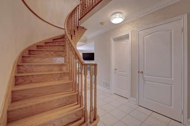 5578 Heatherleigh Ave, House detached with 4 bedrooms, 4 bathrooms and 4 parking in Mississauga ON | Image 10