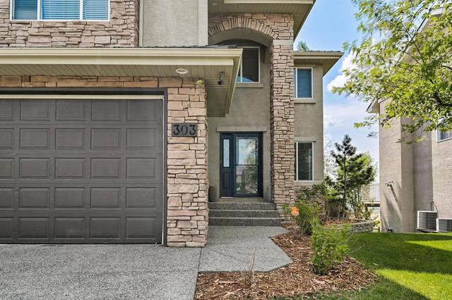 303 Royal Bay Nw, House detached with 3 bedrooms, 2 bathrooms and 4 parking in Calgary AB | Image 3