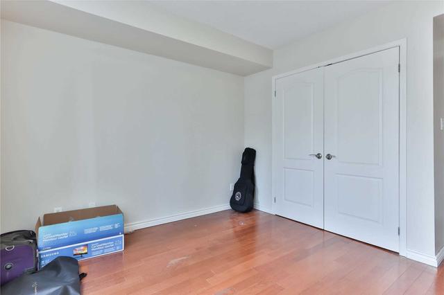 1003 - 263 Wellington St, Condo with 2 bedrooms, 1 bathrooms and 1 parking in Toronto ON | Image 7