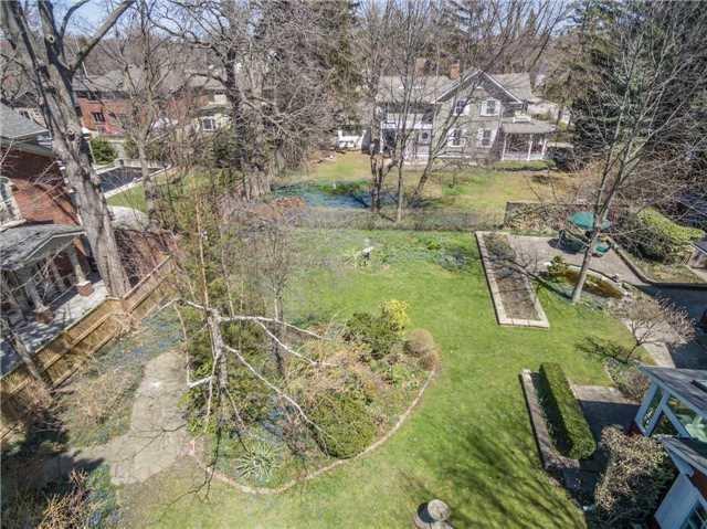 205 Trafalgar Rd, House detached with 4 bedrooms, 3 bathrooms and 3 parking in Oakville ON | Image 19