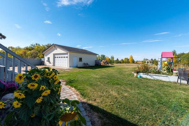 5301 50 Street, House detached with 5 bedrooms, 3 bathrooms and 3 parking in Vermilion River County AB | Image 13