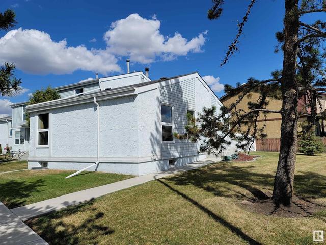 10408 28a Av Nw, House attached with 3 bedrooms, 1 bathrooms and null parking in Edmonton AB | Image 15