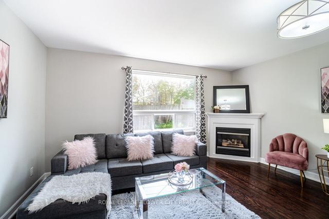 89 Emperor St, House detached with 3 bedrooms, 2 bathrooms and 5 parking in Ajax ON | Image 5