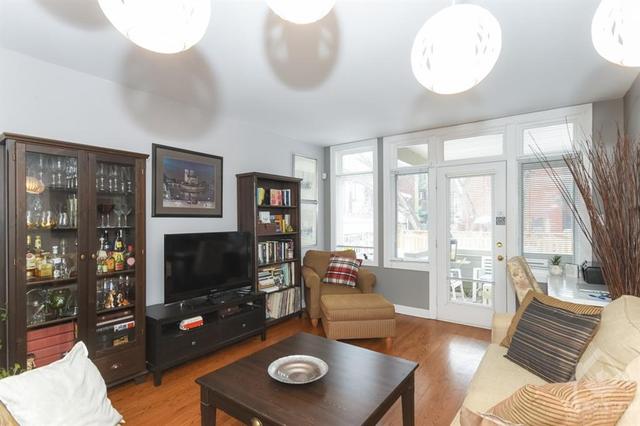 d - 107 Third Avenue, House attached with 2 bedrooms, 1 bathrooms and 1 parking in Ottawa ON | Image 10
