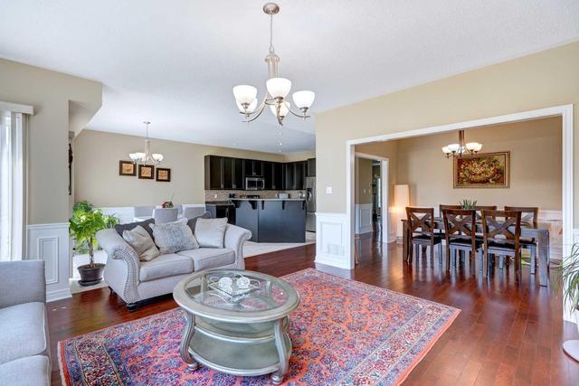 134 Woodbury Cres, House detached with 4 bedrooms, 4 bathrooms and 4 parking in Newmarket ON | Image 11