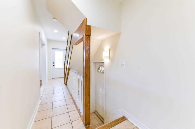 main - 713 Vaughan Rd, House detached with 3 bedrooms, 2 bathrooms and 3 parking in Toronto ON | Image 37