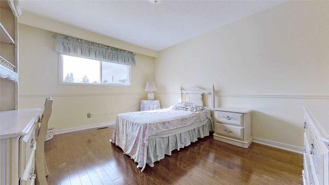 2 Empringham Cres, House detached with 4 bedrooms, 3 bathrooms and 4 parking in Markham ON | Image 22
