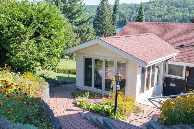 52 Wiltom Drive, House detached with 3 bedrooms, 2 bathrooms and 4 parking in Madawaska Valley ON | Image 2