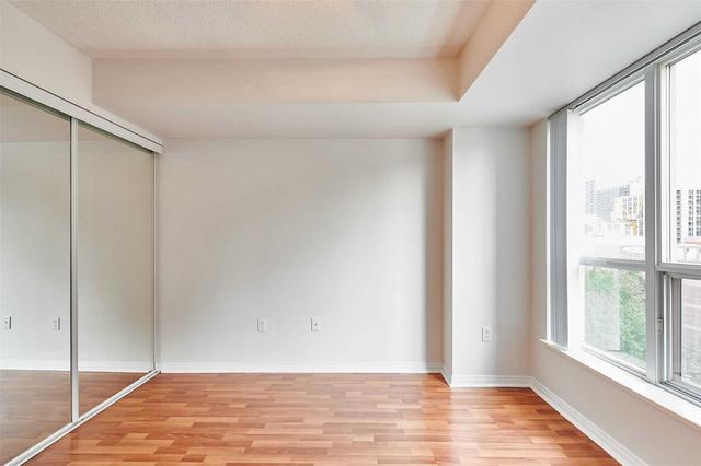 606 - 909 Bay St, Condo with 1 bedrooms, 1 bathrooms and 1 parking in Toronto ON | Image 16