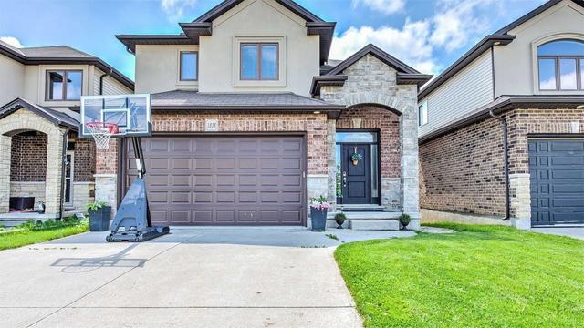 1818 Cherrywood Tr, House detached with 3 bedrooms, 4 bathrooms and 4 parking in London ON | Image 1