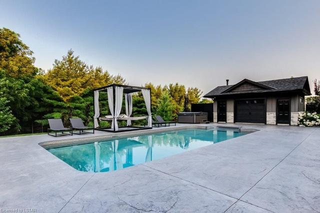 1938 Kilgorman Way, House detached with 6 bedrooms, 4 bathrooms and 14 parking in London ON | Image 39