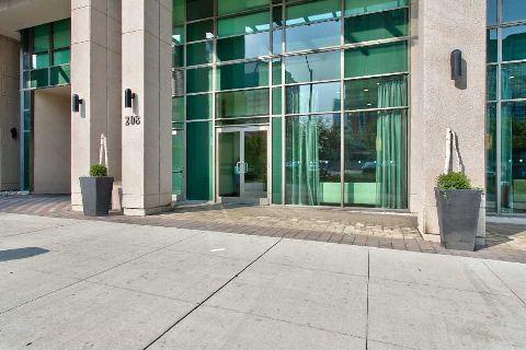 1903 - 208 Enfield Pl, Condo with 2 bedrooms, 2 bathrooms and 1 parking in Mississauga ON | Image 2