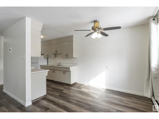 102 - 15930 109 Av Nw, Condo with 2 bedrooms, 1 bathrooms and 1 parking in Edmonton AB | Image 24
