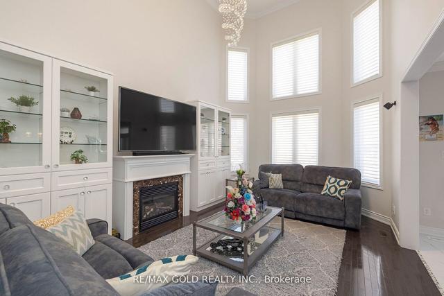 22 Deanston Crt E, House detached with 4 bedrooms, 6 bathrooms and 6 parking in Brampton ON | Image 13