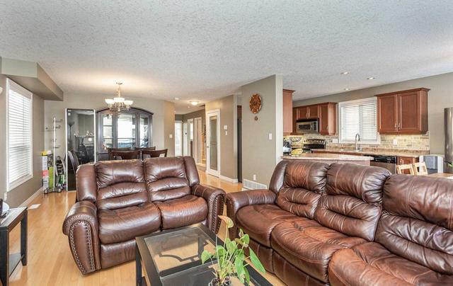 433 Sauve Cres, House detached with 3 bedrooms, 4 bathrooms and 3 parking in Waterloo ON | Image 2