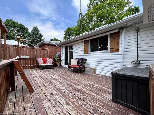 255 Hamilton Street, House detached with 4 bedrooms, 2 bathrooms and null parking in North Huron ON | Image 25