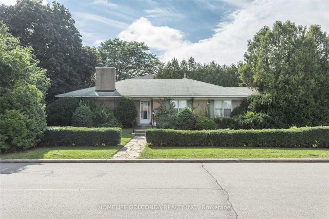 103 Owen Blvd, House detached with 3 bedrooms, 2 bathrooms and 6 parking in Toronto ON | Image 7