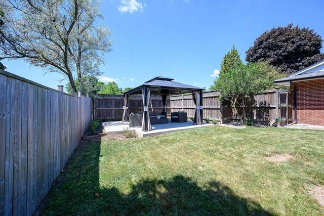 8 Sewell Dr, House detached with 3 bedrooms, 2 bathrooms and 4 parking in Oakville ON | Image 29