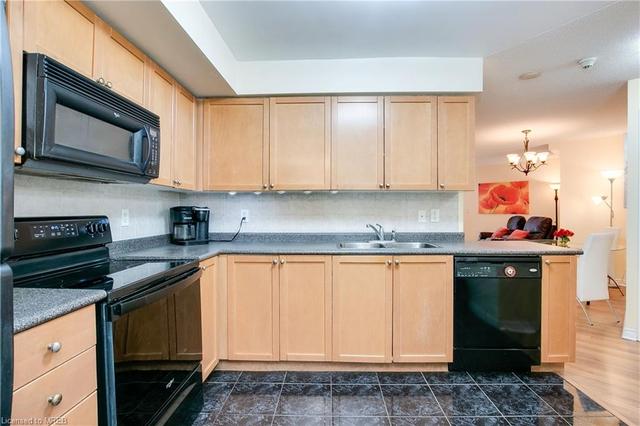 2330 - 3888 Duke Of York Boulevard, House attached with 2 bedrooms, 2 bathrooms and 2 parking in Mississauga ON | Image 6