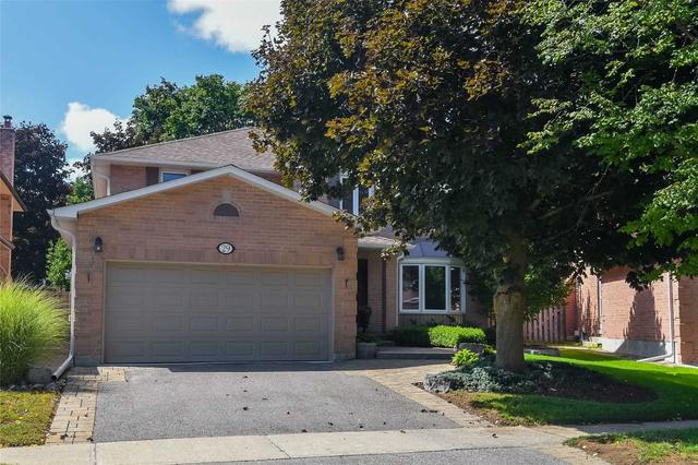 29 Valley Cres, House detached with 4 bedrooms, 3 bathrooms and 4 parking in Aurora ON | Image 1