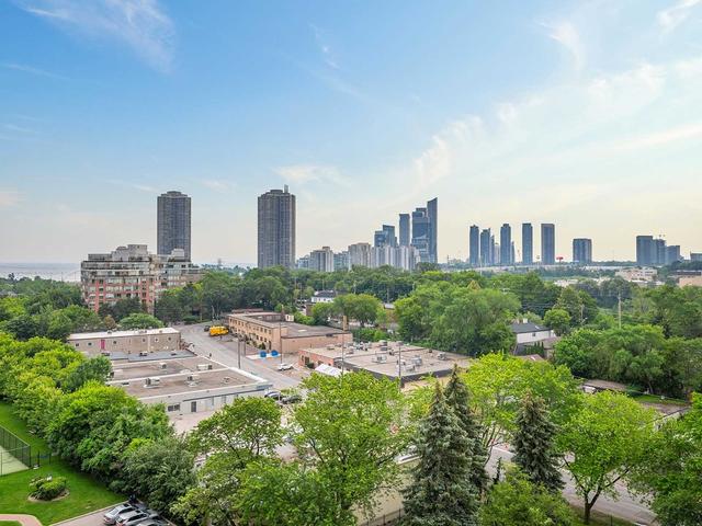 617 - 35 Ormskirk Ave, Condo with 2 bedrooms, 2 bathrooms and 1 parking in Toronto ON | Image 9