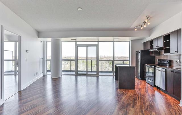 Lph 21 - 35 Brian Peck Cres, Condo with 2 bedrooms, 2 bathrooms and 1 parking in Toronto ON | Image 3