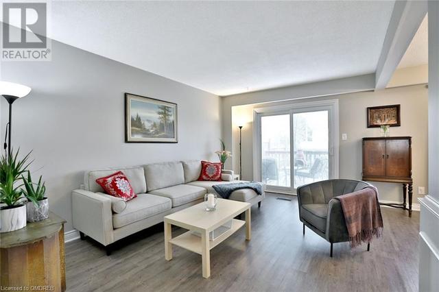 13 - 1550 Grosvenor Street, House semidetached with 3 bedrooms, 1 bathrooms and 2 parking in Oakville ON | Image 1