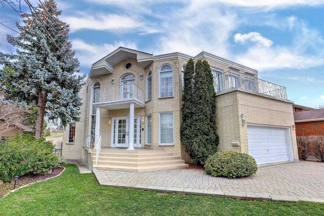 2179 Robin Dr, House detached with 5 bedrooms, 4 bathrooms and 8 parking in Mississauga ON | Image 1