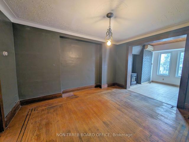 222 Province St S, House detached with 5 bedrooms, 2 bathrooms and 4 parking in Hamilton ON | Image 6