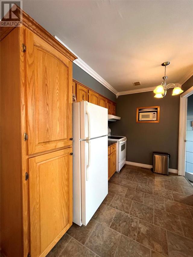 42 Confederation Street, House detached with 2 bedrooms, 1 bathrooms and null parking in Fortune NL | Image 11
