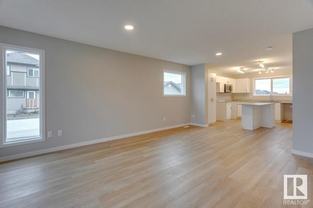 17624 62 St Nw, House detached with 3 bedrooms, 2 bathrooms and 2 parking in Edmonton AB | Image 4