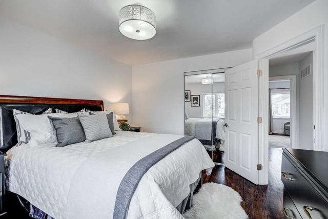 455 Oakwood Ave, House semidetached with 3 bedrooms, 3 bathrooms and 4 parking in Toronto ON | Image 6